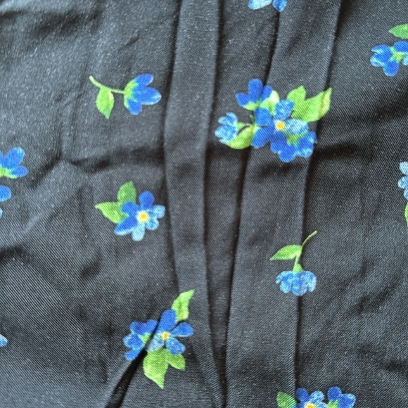 NWT WeWoreWhat Floral Ruffle Long Sleeve Blouse in Watercolor Ditsy Black Multi - Picture 4 of 4